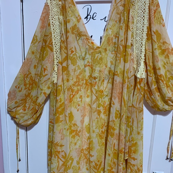 New with tags free people duster
Size medium two large - Picture 11 of 14